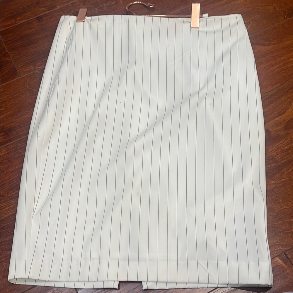 Chic White Pinstripe Skirt